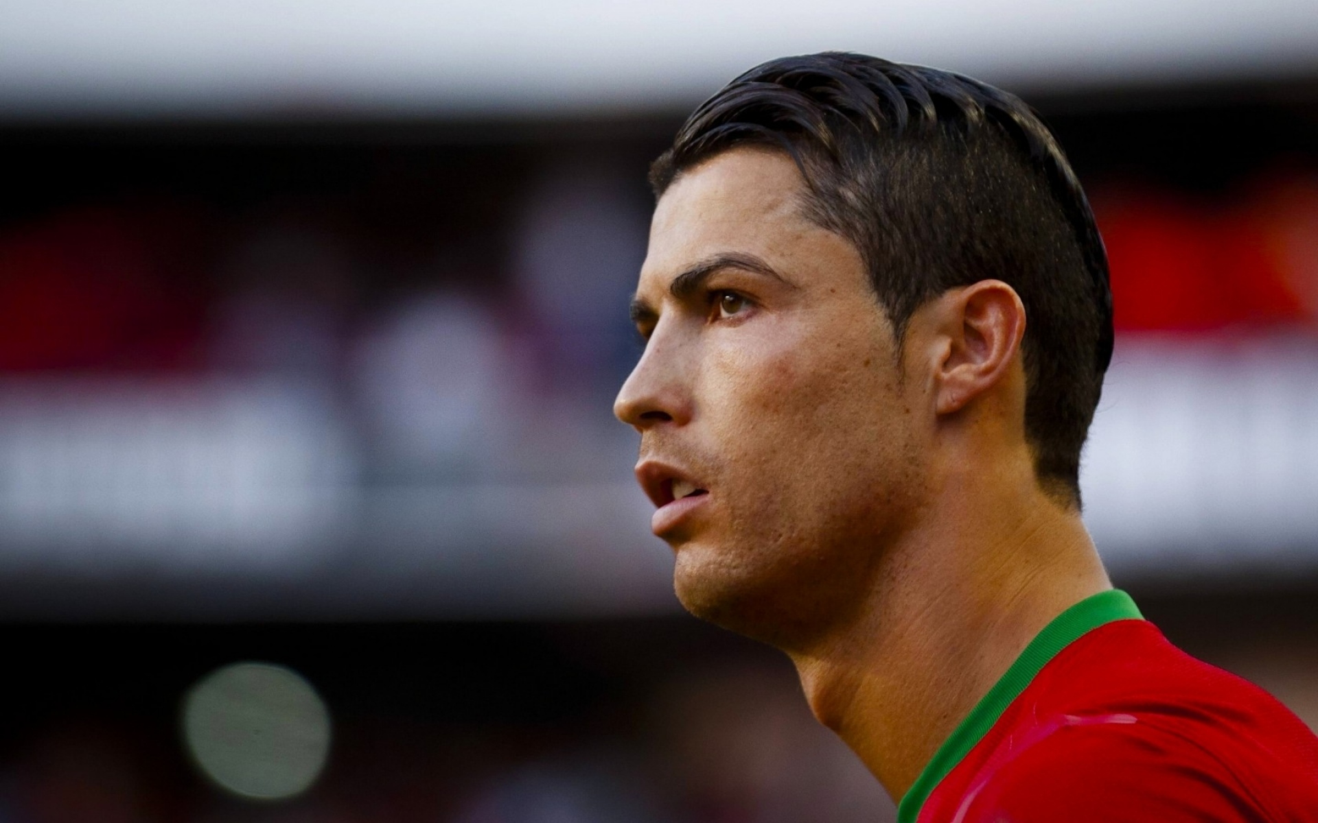 خلفيات كمبيوتر رياضية لاعبين كرة قدم بجودة عالية Sports players wallpapers خلفيات اللاعب كرستيانو